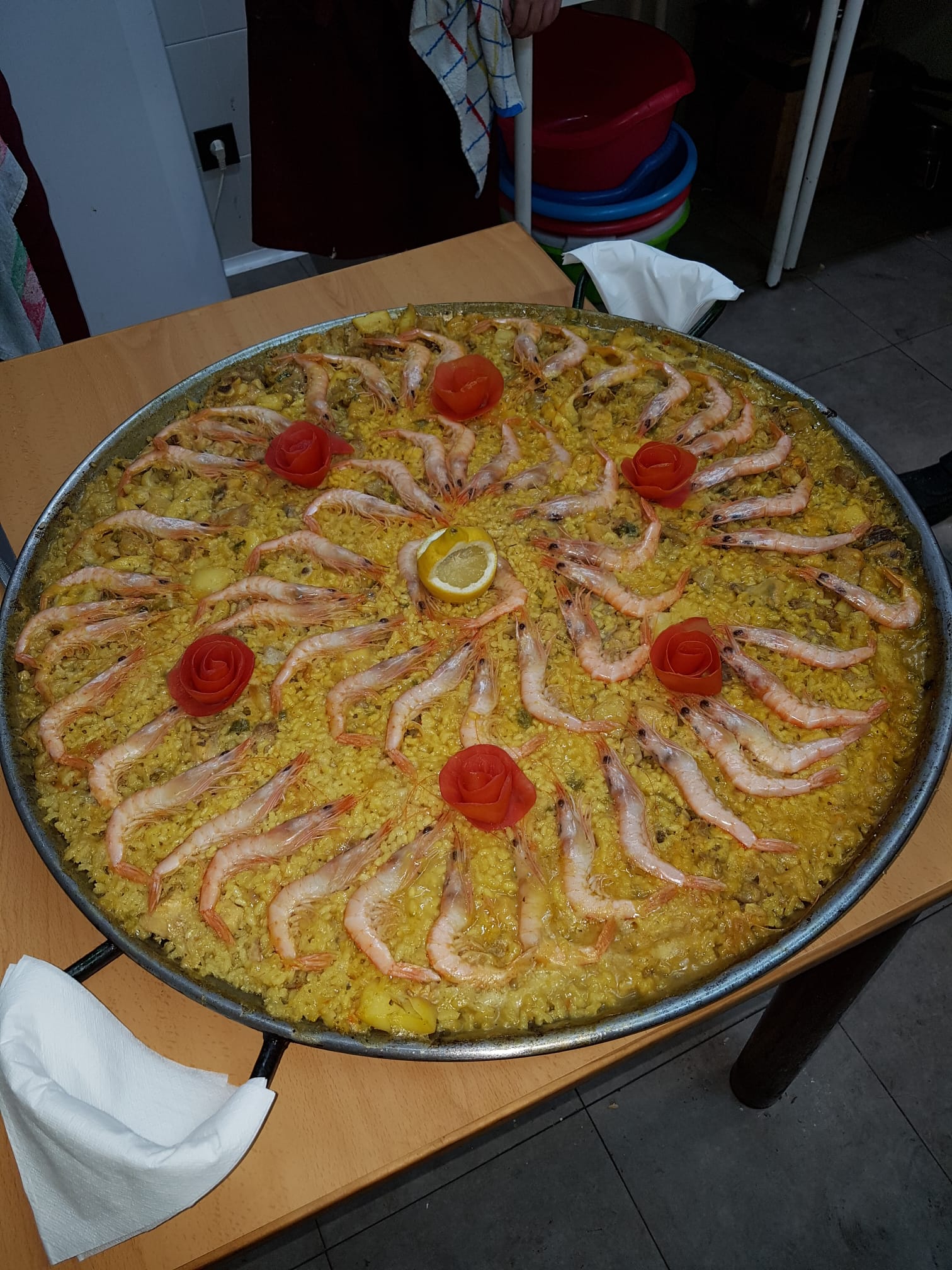 Paella con gambas